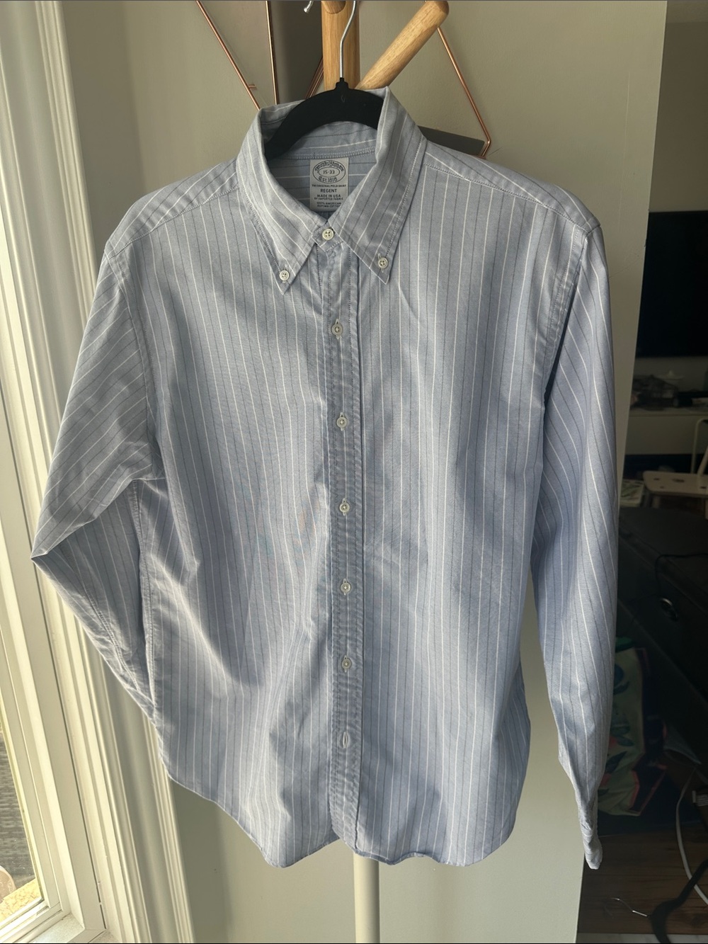 Brooks Brothers Regent Light Blue & White Stripe Button-Down Up Shirt Size 15-33